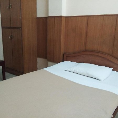 Veekay Tourist Home Bangalore Eksteriør bilde