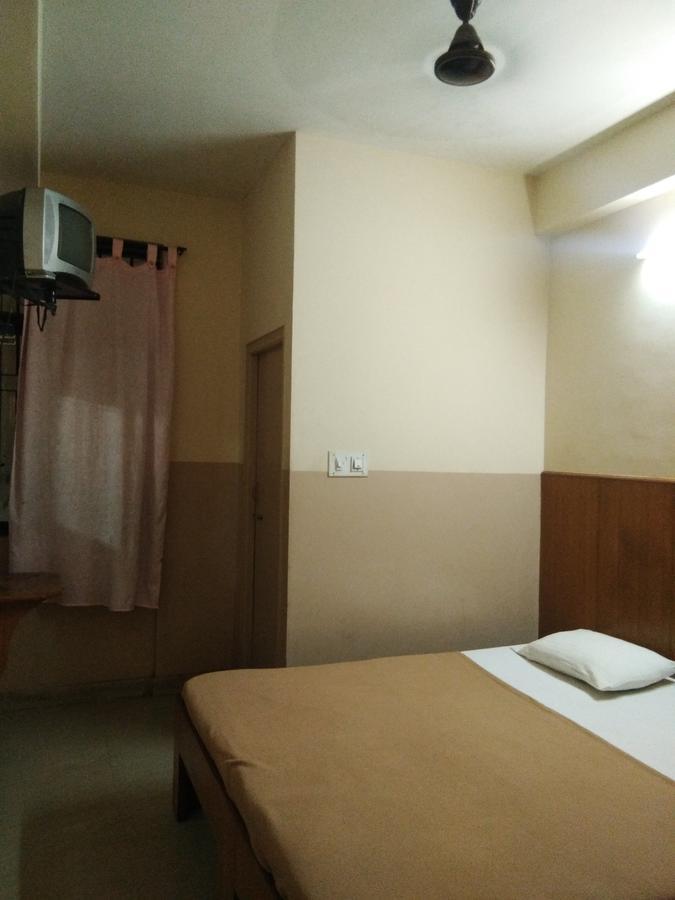 Veekay Tourist Home Bangalore Eksteriør bilde
